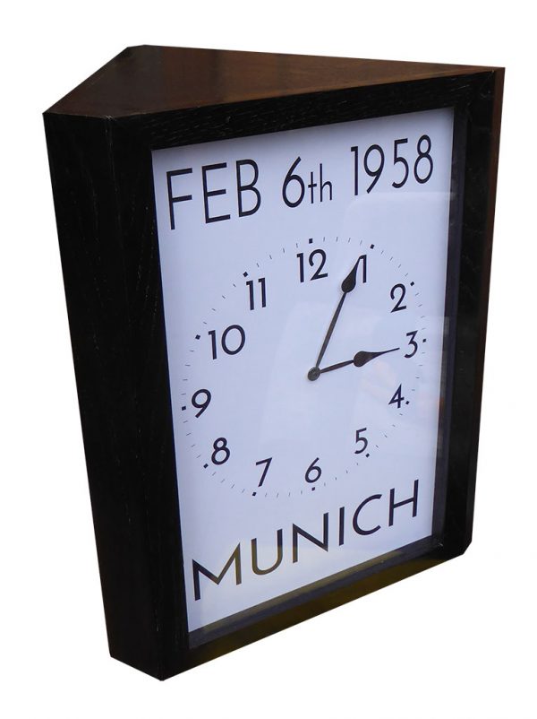 Munich Commemoration Wall Clock fixed time